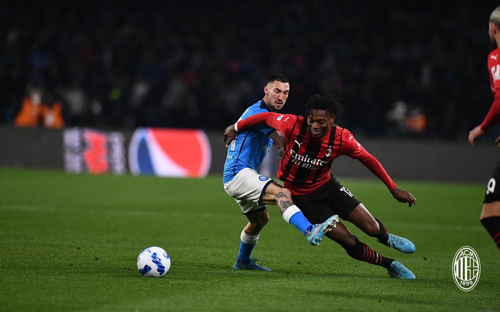 $!Milan venció a Nápoles en un duelo clave y es líder de la Serie A italiana