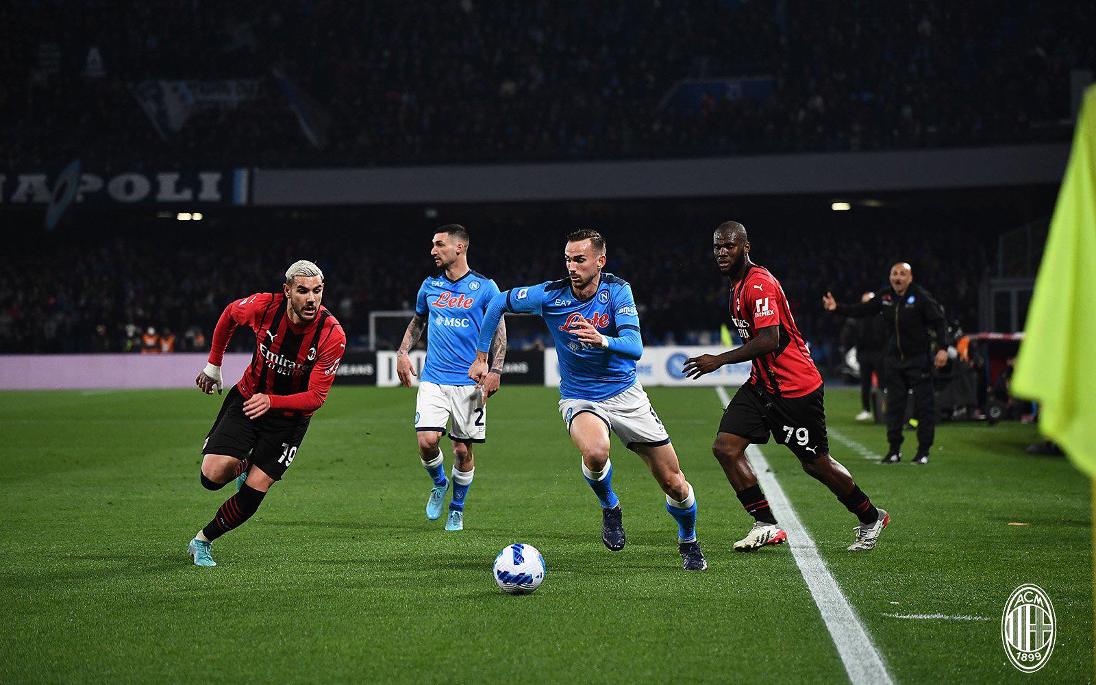 $!Milan venció a Nápoles en un duelo clave y es líder de la Serie A italiana