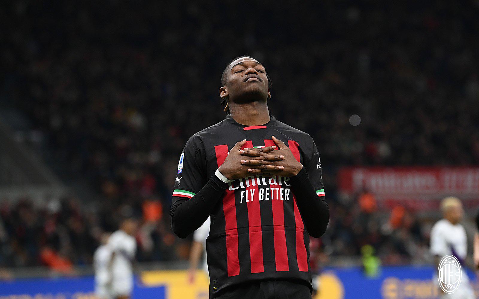 $!Milán saca el triunfo sobre la hora y se mantiene a la zaga del Napoli