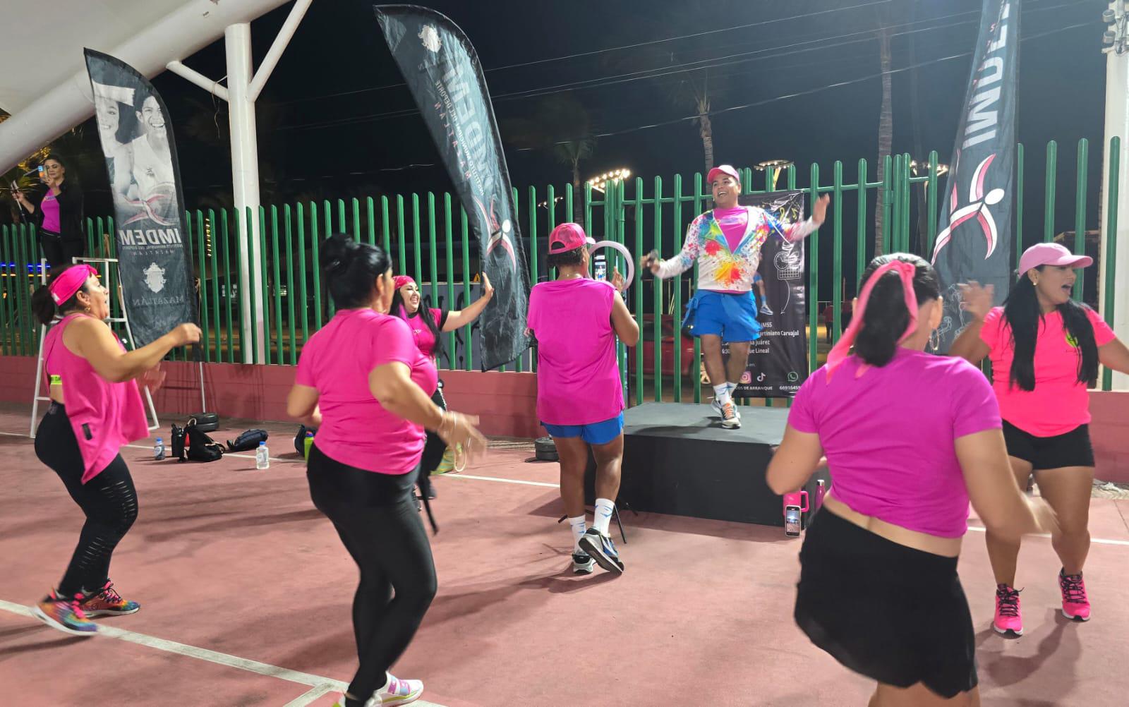 $!Celebran Chicos de Arranque 10 años de poner a bailar a los mazatlecos