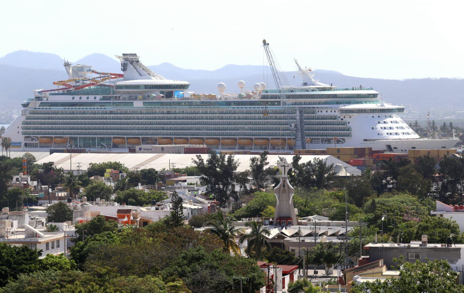 $!Recibe Mazatlán al crucero Navigator of the Seas