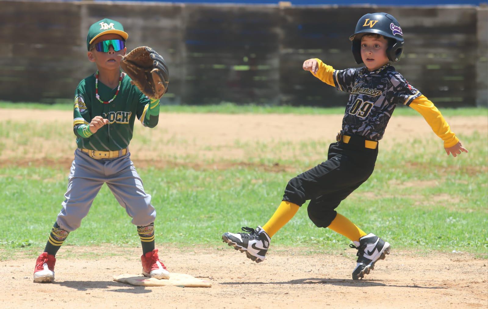 $!Liga Tarahumara sella importante triunfo sobre Hermosillo, en Nacional de Beisbol Escuelita