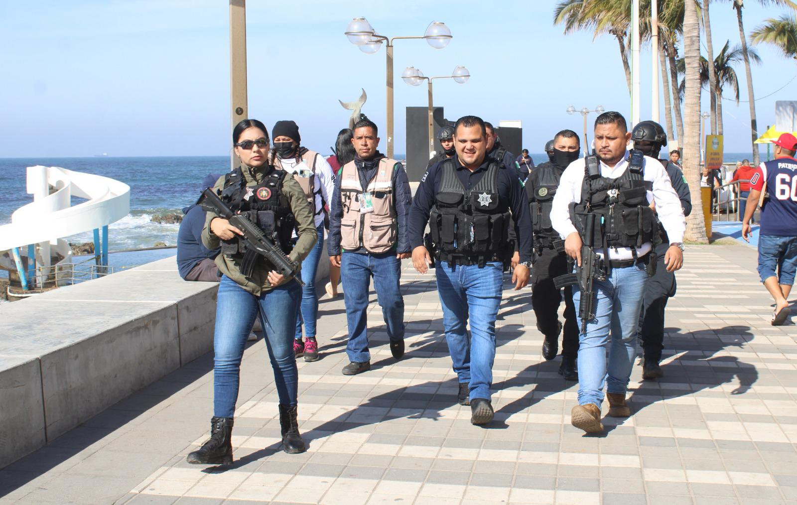 $!Hallan todo tipo de armas blancas en ‘barrido’ en zona carnavalera