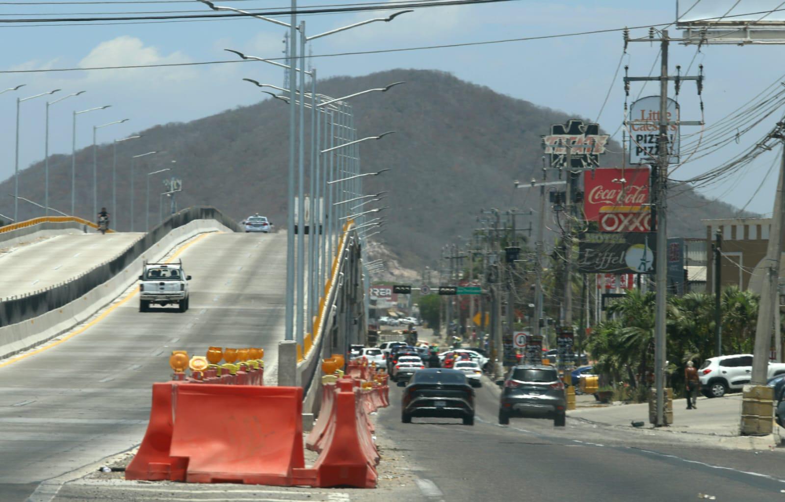 $!Comerciantes exigen información por obras en paso superior al norte de Mazatlán