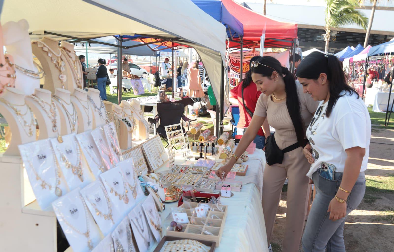 $!Realizan Bazar de Emprendedores, en el Parque Ciudades Hermanas