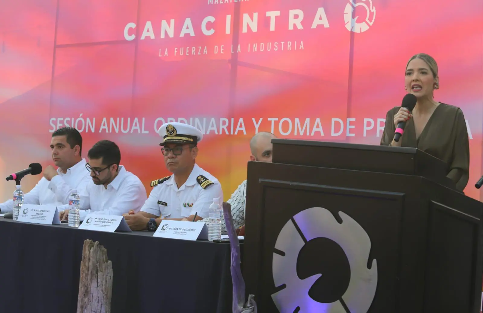 $!Mauricio Aguilar asume la presidencia de Canacintra Mazatlán para el periodo 2026-2027