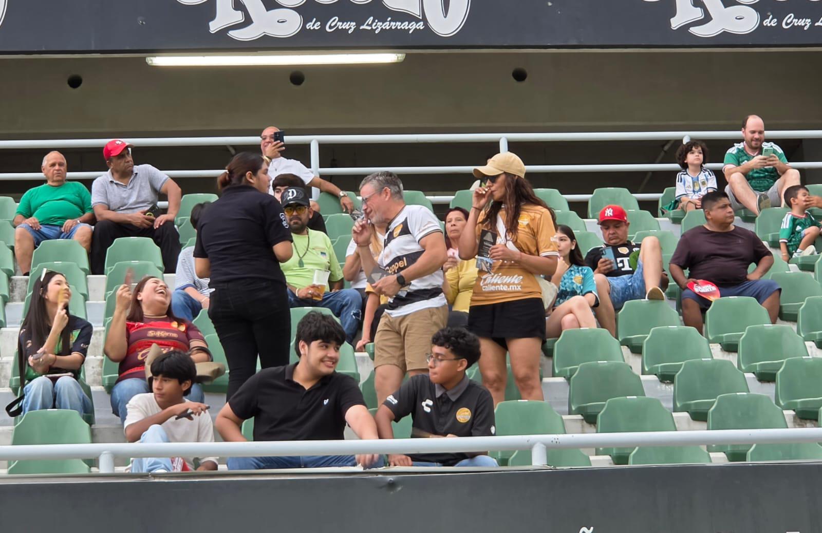 $!El debut de Dorados en Mazatlán decepciona por la escasa asistencia en El Encanto
