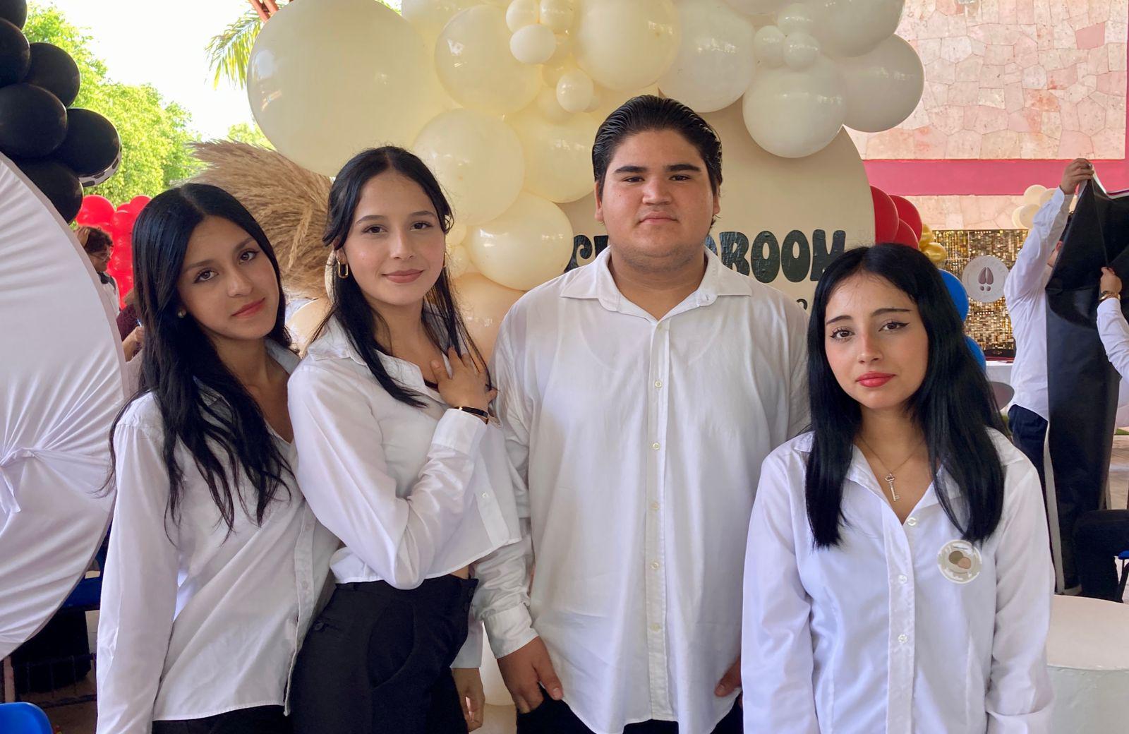 $!Allison Cárdenas, Valeria Cárdenas, Ernesto Ríos y Sailet de la O.