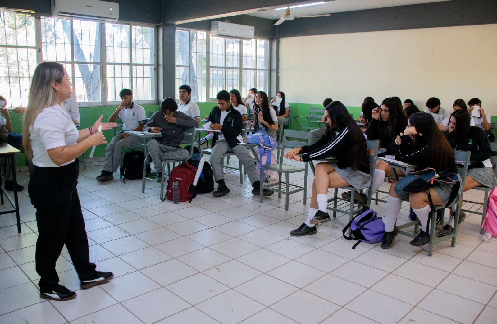 $!Llega plática ‘No voy sola’ al Cobaes 24; su objetivo es fortalecer redes de apoyo entre jóvenes