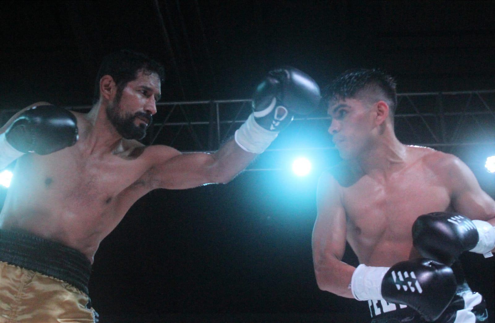 $!Pedro Guevara fulmina en tres rounds a Roberto López en su regreso a la Germán Evers