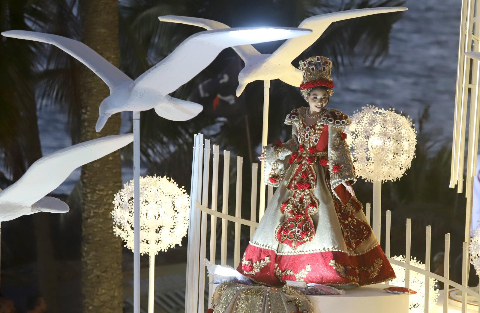 $!Asisten más de 480 mil personas al segundo y último desfile del Carnaval Internacional de Mazatlán 2026