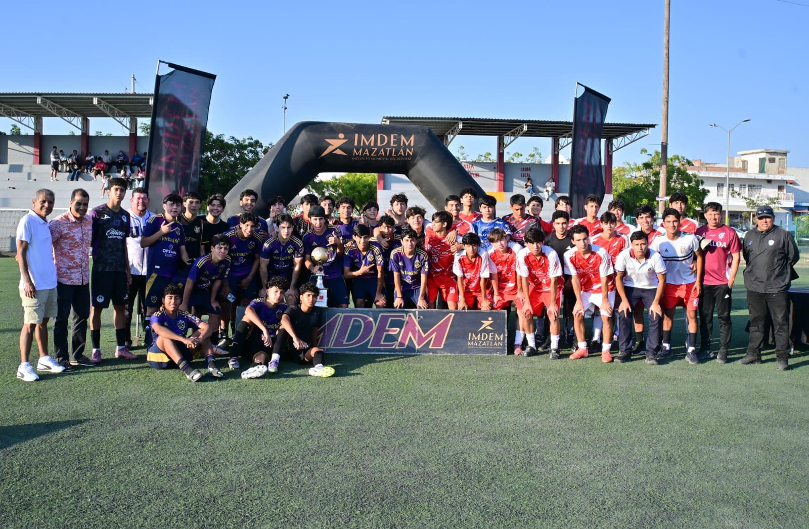 $!¡Nuevo monarca! Águilas de la UAS se proclama campeón de la Liga Estudiantil de Futbol