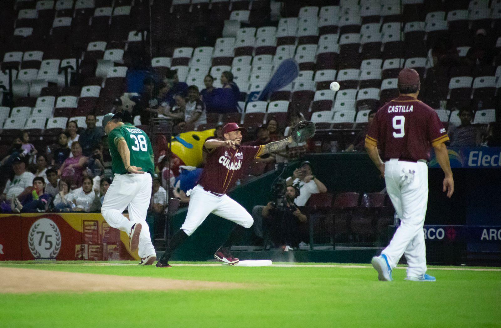 $!El Estadio de Tomateros de Culiacán se llena de luminarias con el Juego de Estrellas