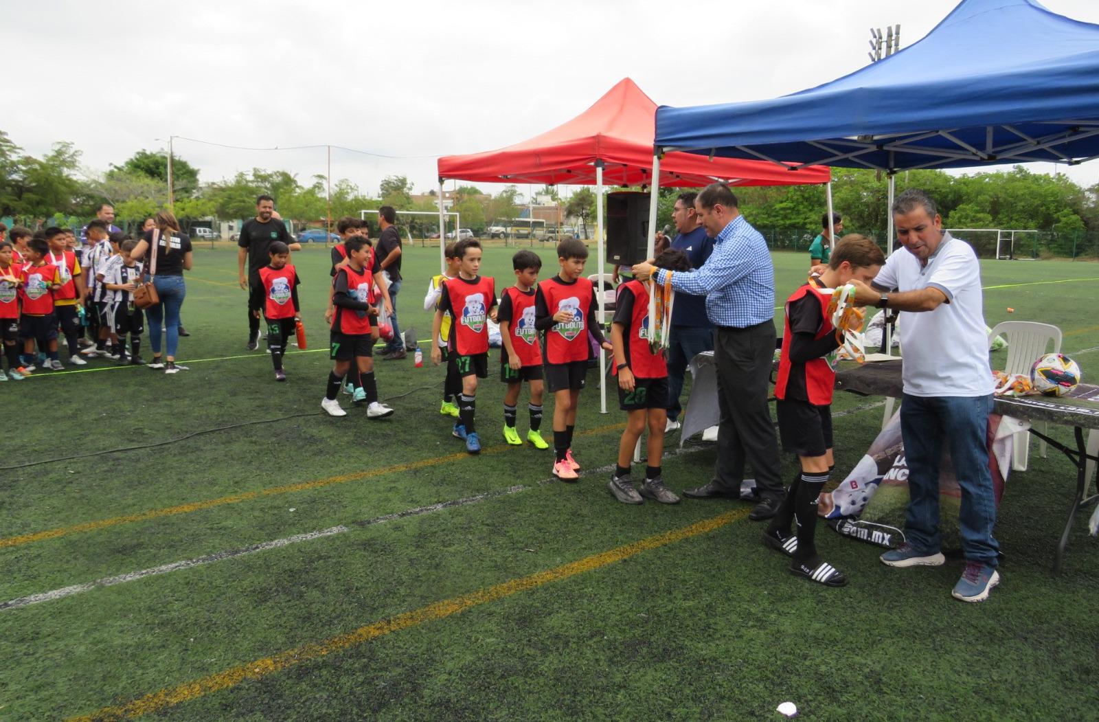 $!Equipos de Culiacán arrasan en la final estatal del Futbolito Bimbo y avanzan al Regional