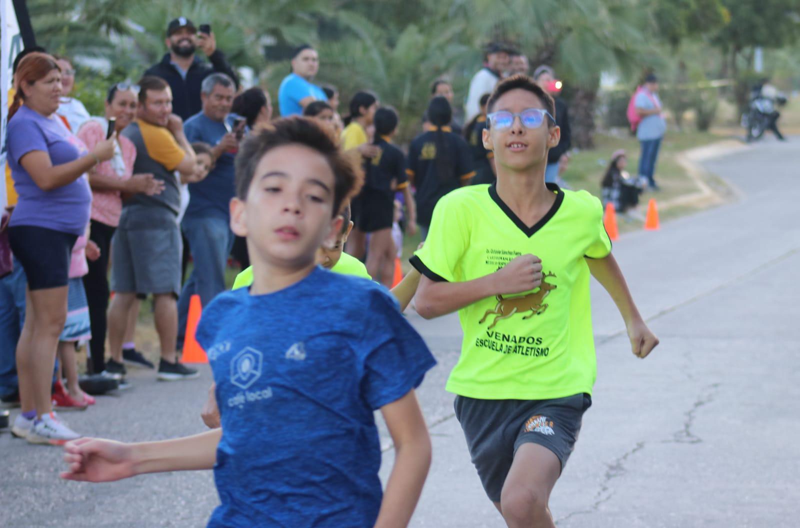 $!Celebran niños en Santa Teresa el amor por el atletismo