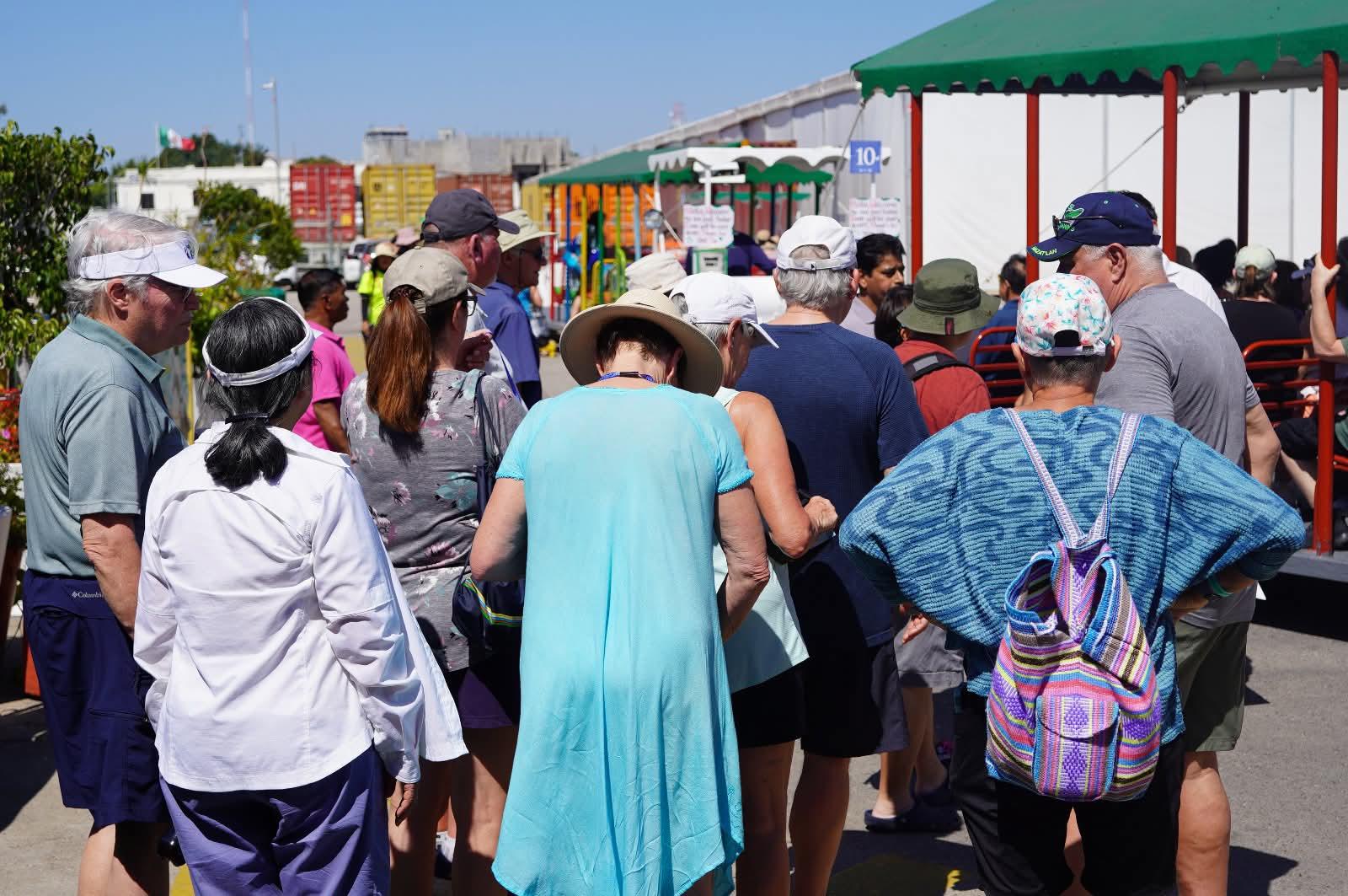 $!Reactiva crucero Star Princess el turismo internacional en Mazatlán con casi 4 mil pasajeros
