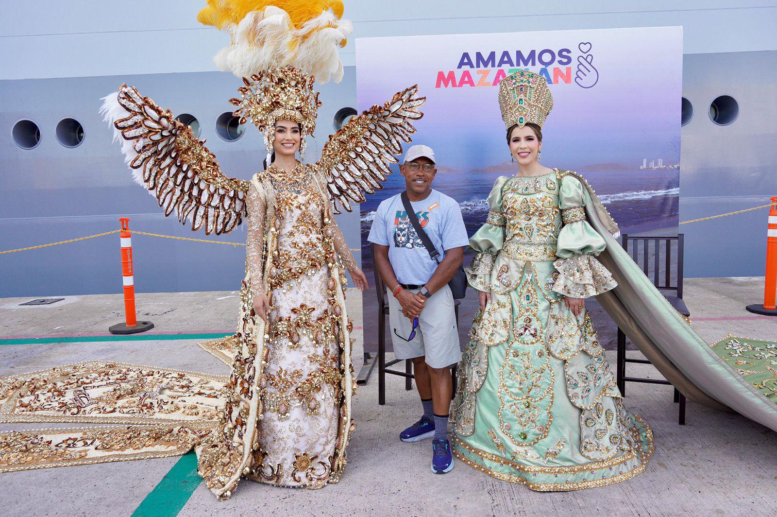 $!Recibe Estrella Palacios al crucero Brilliant Lady, que por primera vez arriba a Mazatlán