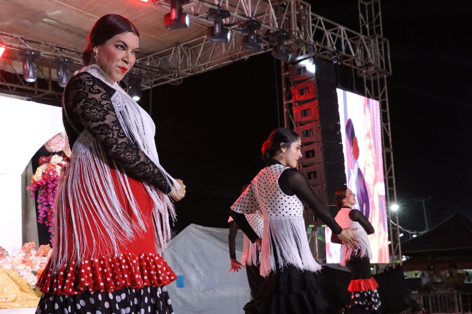 $!Coronan a Danna Camila I como Reina de los Juegos Florales en Rosario