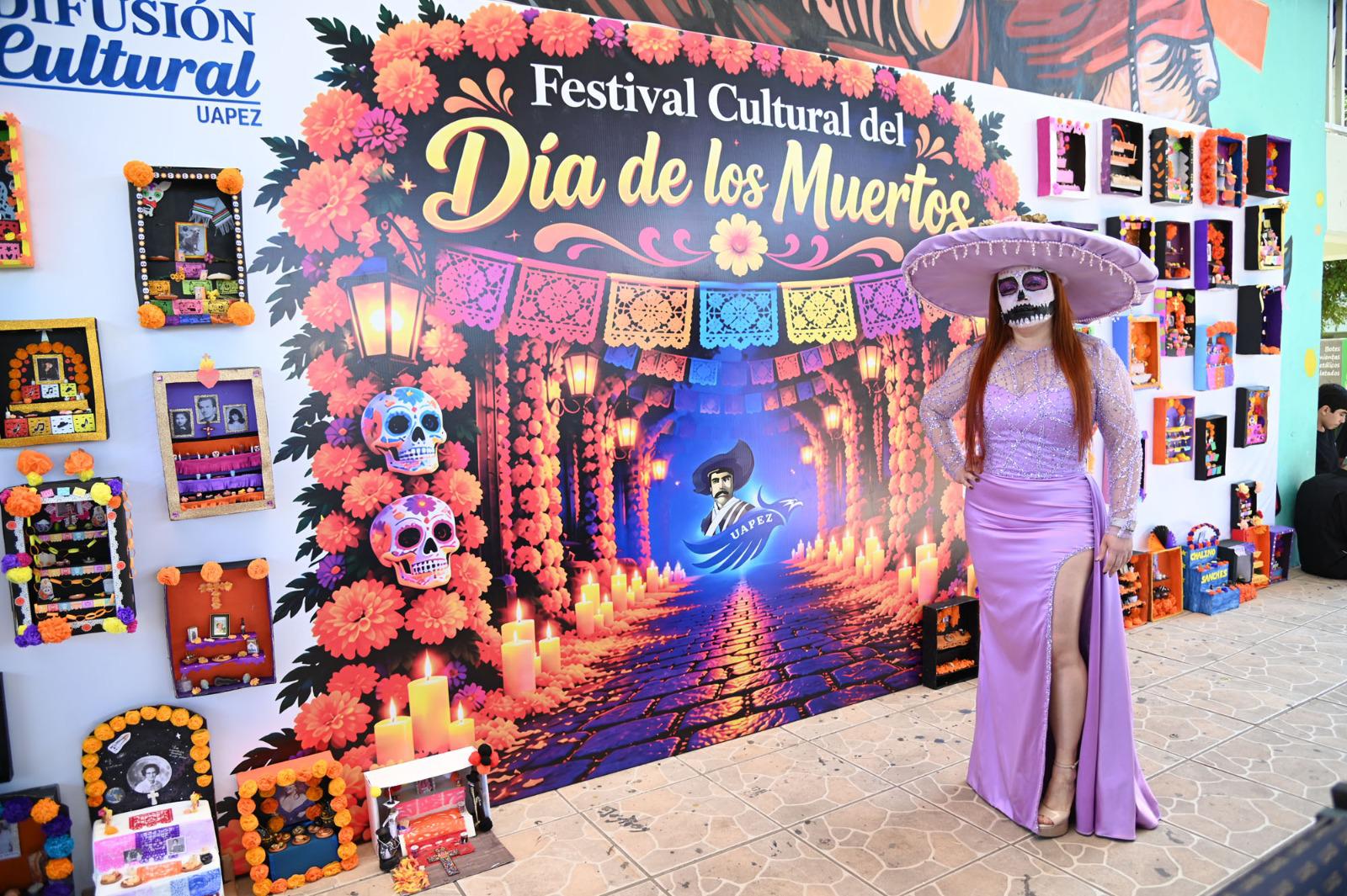 $!Festejan el Día de Muertos en la Preparatoria Zapata de la UAS con altares y concurso de catrinas