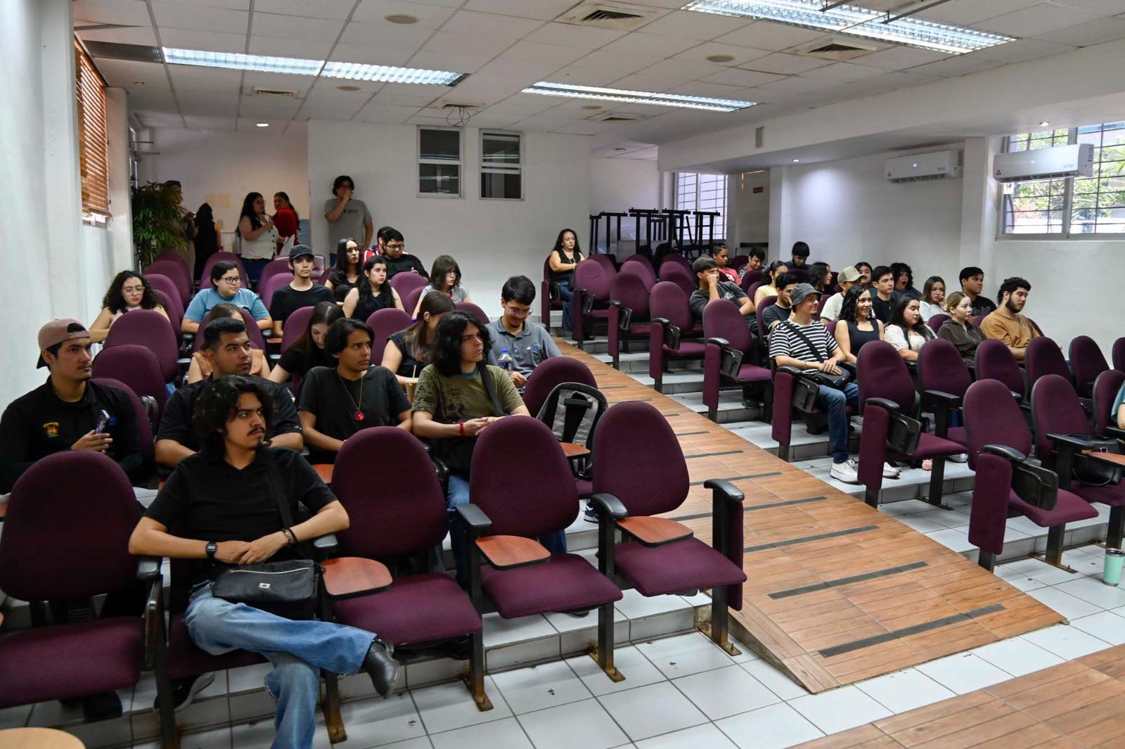 $!Prepara Unidad Académica de Ciencias de la Comunicación a futuros comunicólogos para los retos del mercado laboral