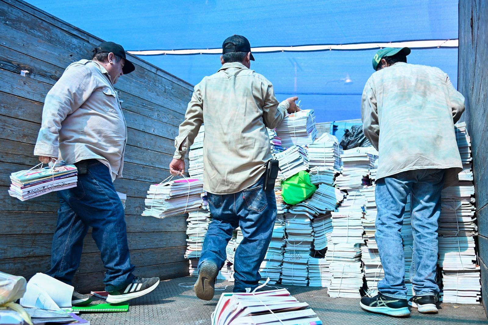 $!Entrega Preparatoria Central Diurna de la UAS más de 700 kilos de material reciclable
