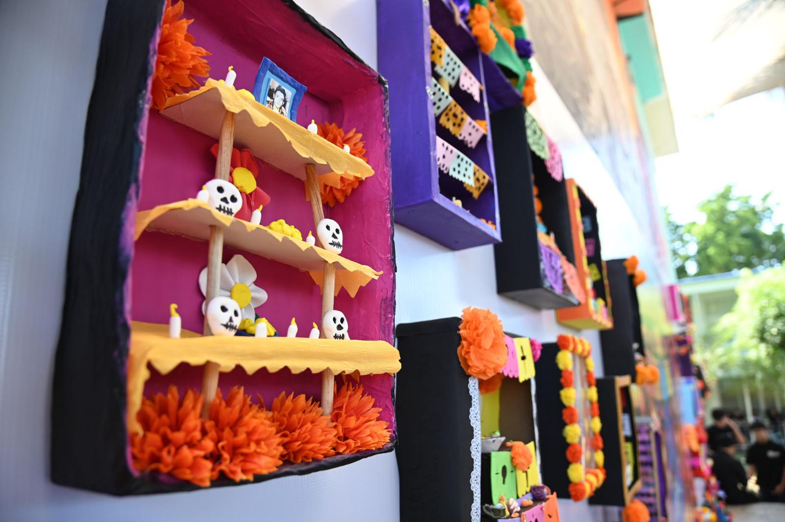 $!Festejan el Día de Muertos en la Preparatoria Zapata de la UAS con altares y concurso de catrinas