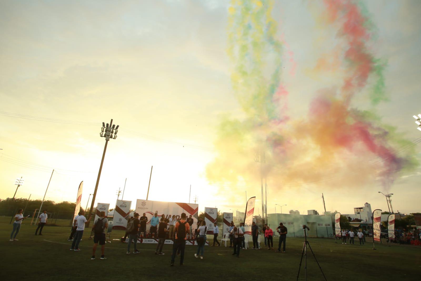 $!Oficializan apertura de Estatal de futbol, en Mazatlán