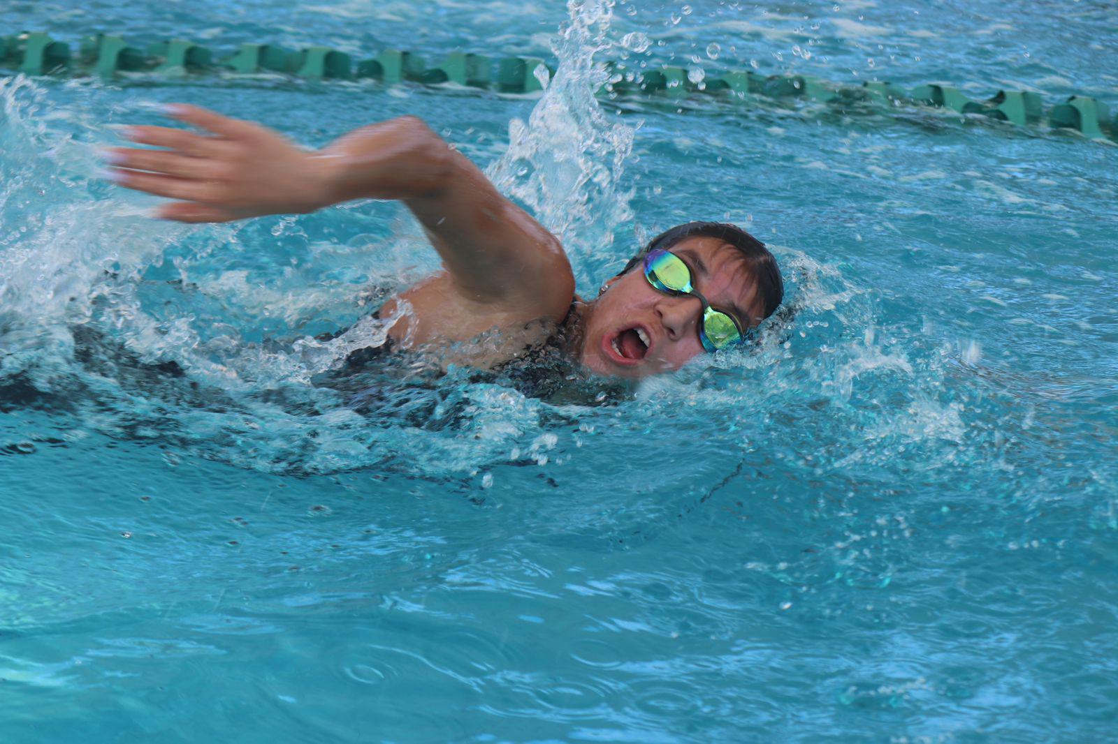 $!‘Perrón’ Zazueta y Victoria Medina dominan el Acuatlón Alberca Olímpica