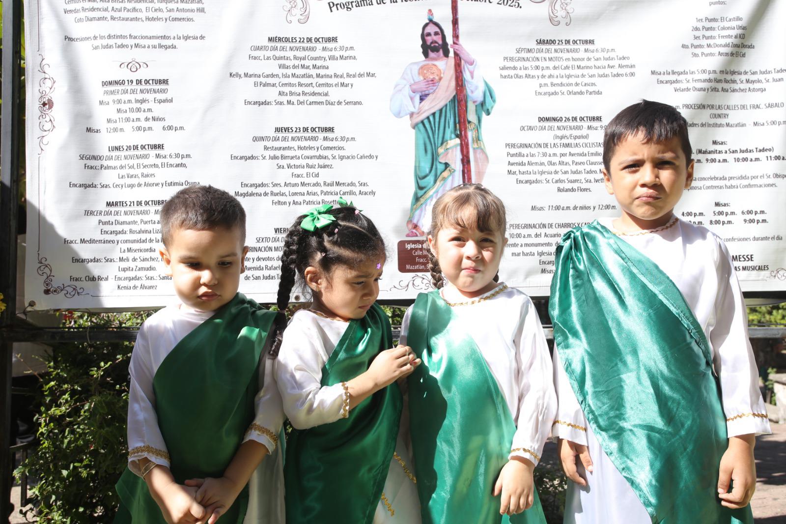 $!Emilio Ochoa, Isabella González, Leyla Alarcón y Alejandro Tirado celebran a San Judas Tadeo.
