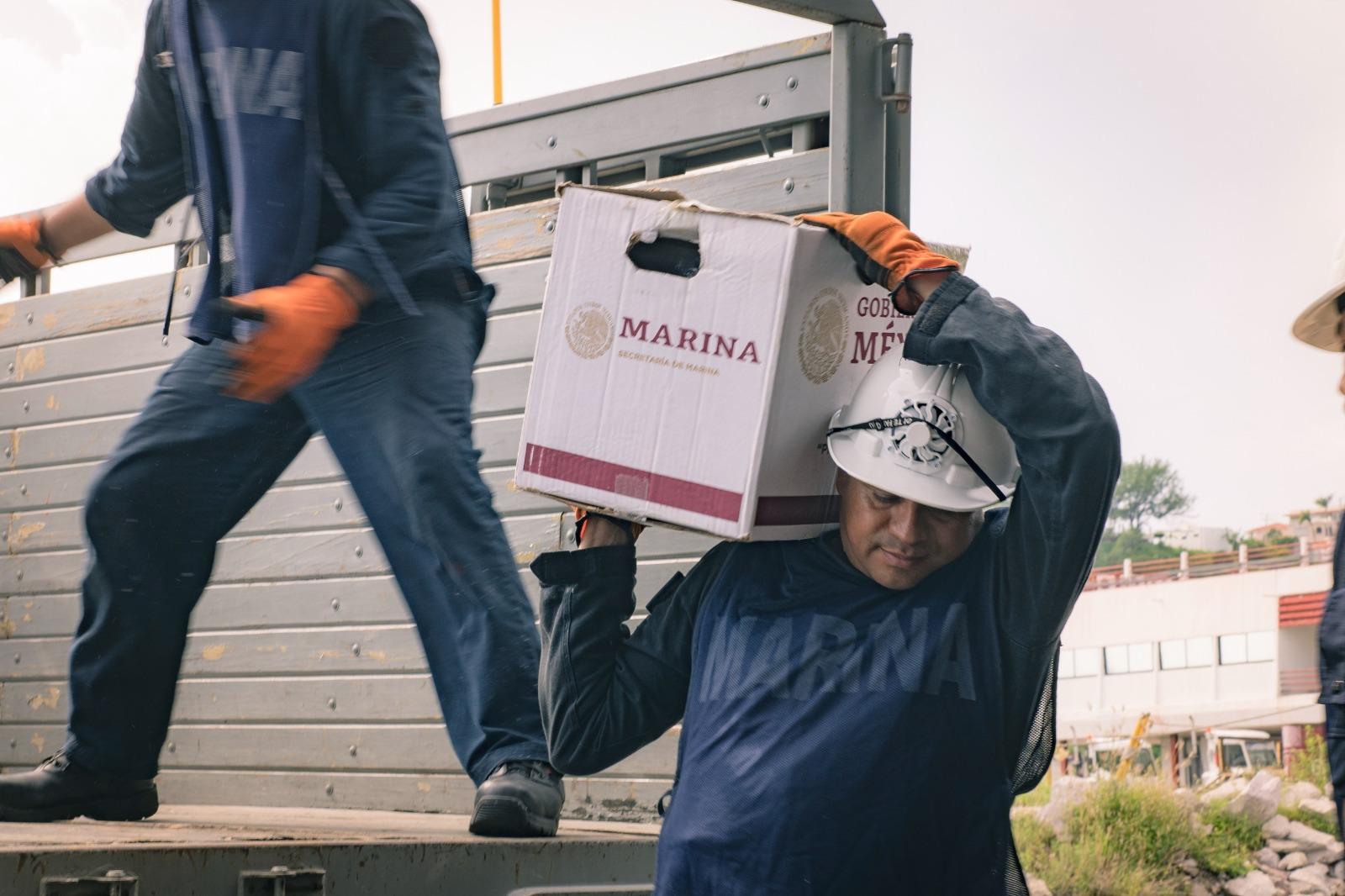 $!Lleva Marina despensas y agua a comunidades afectadas de Sinaloa y Sonora