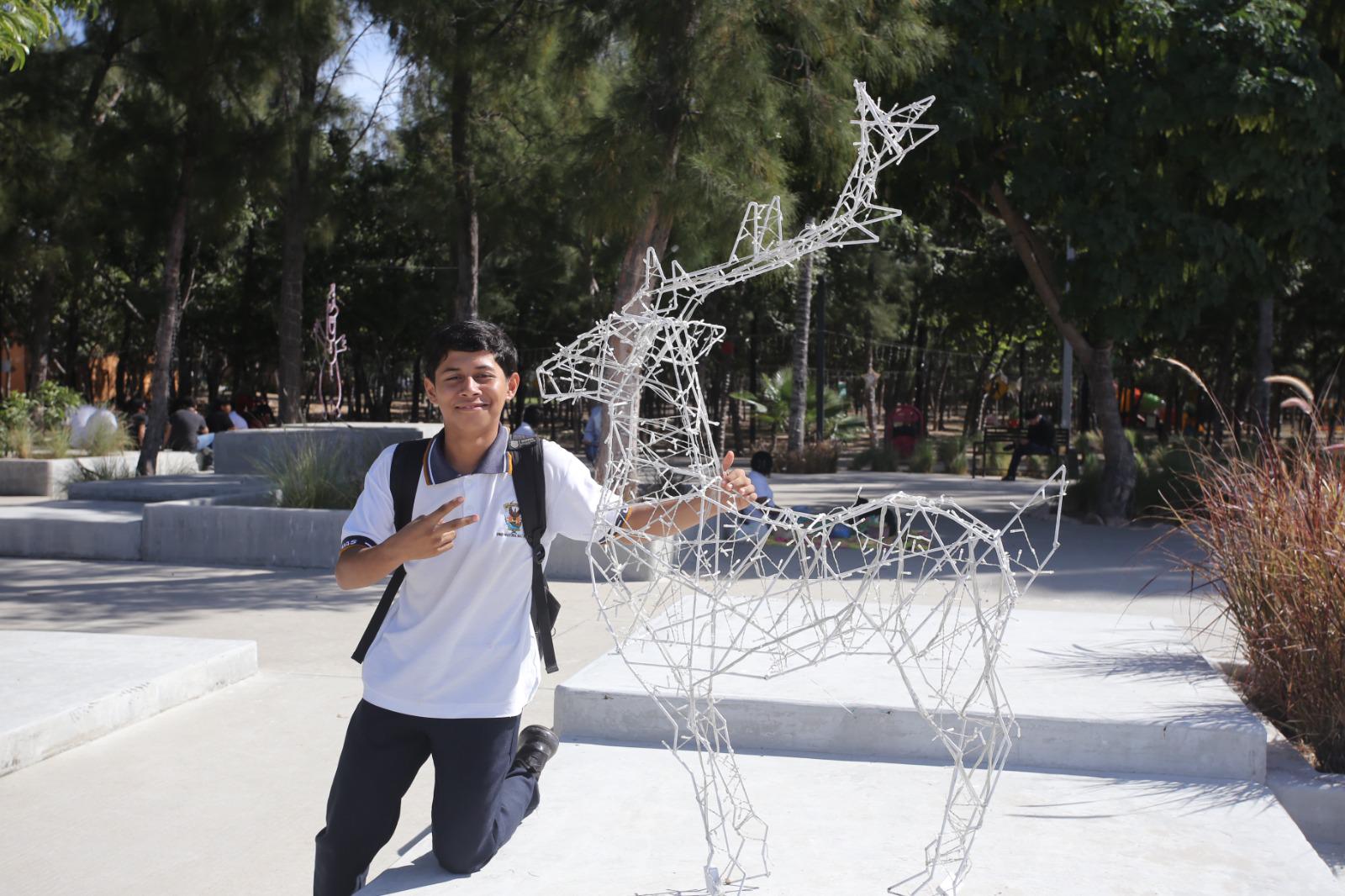 $!La Villa Navideña 2025 comienza a tomar forma en Mazatlán