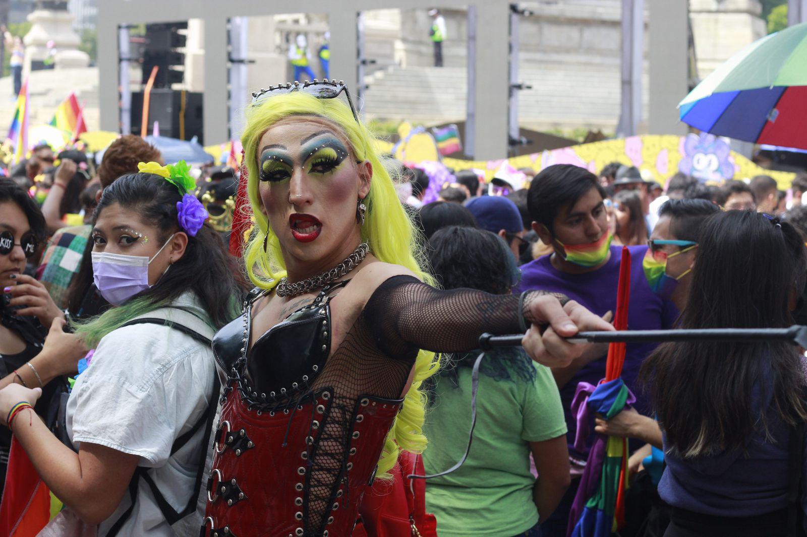 $!Guillermo Barraza, el periodista que llevó diversidad a los hogares mexicanos