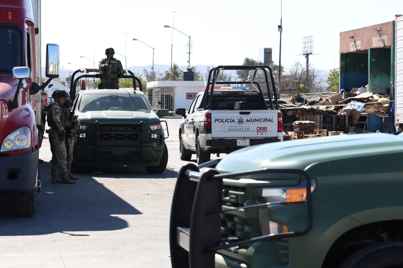 $!Matan a dos hombres en ataque armado en la Central de Abastos de Mazatlán