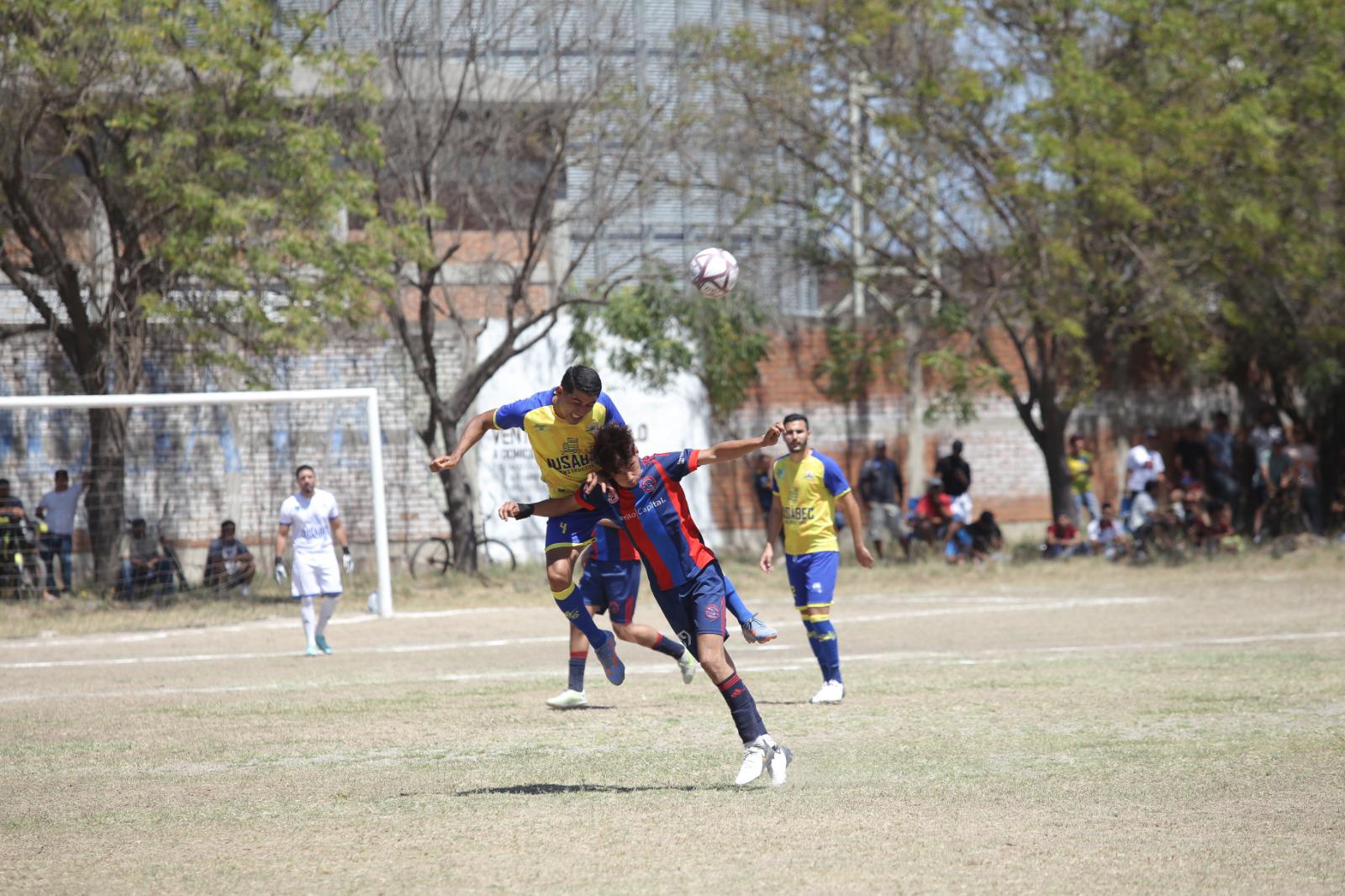 $!Boys de Villa Unión vence a Familia Aguilar-Carrilllo y se pone adelante en la semifinal