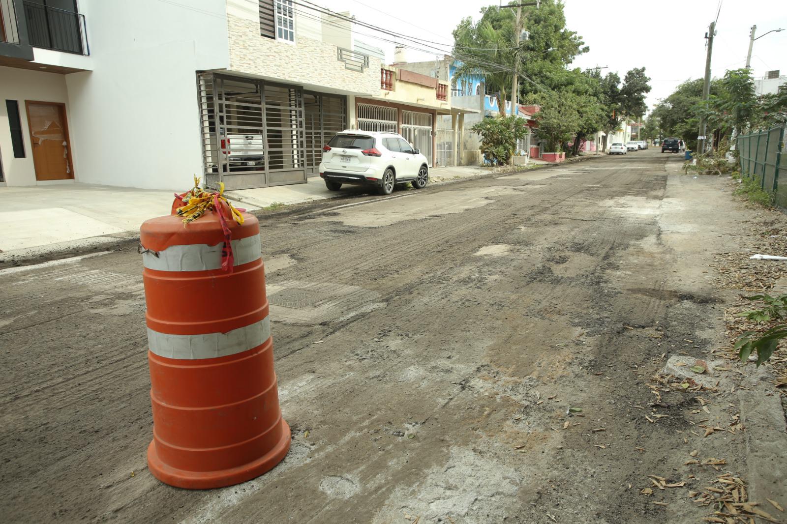 $!Esperan vecinos del fraccionamiento Estadio que Gobierno de Mazatlán cumplan con reparación del drenaje