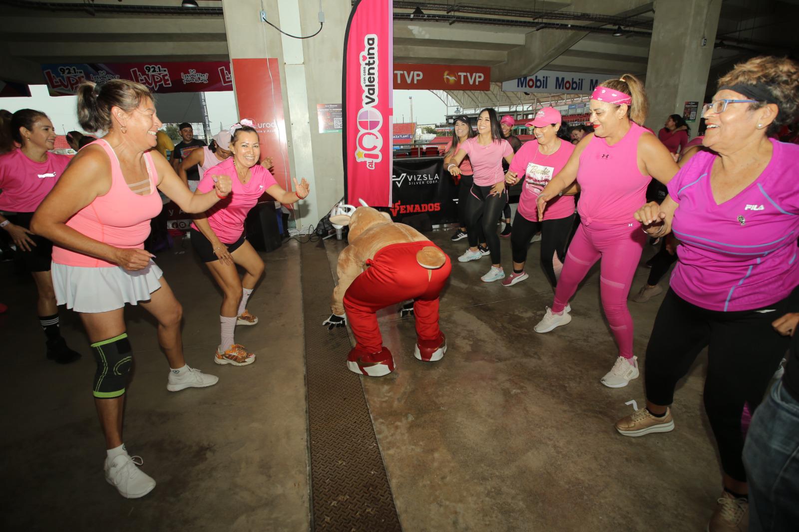 $!Apoya Venados de Mazatlán causa de Casa Valentina con máster class de zumba y bailes rítmicos