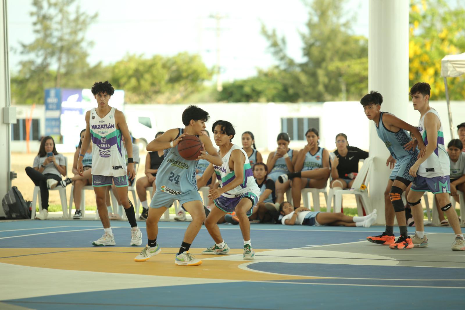 $!Plebes Basketball se adueña de rama varonil de Nacional Academias