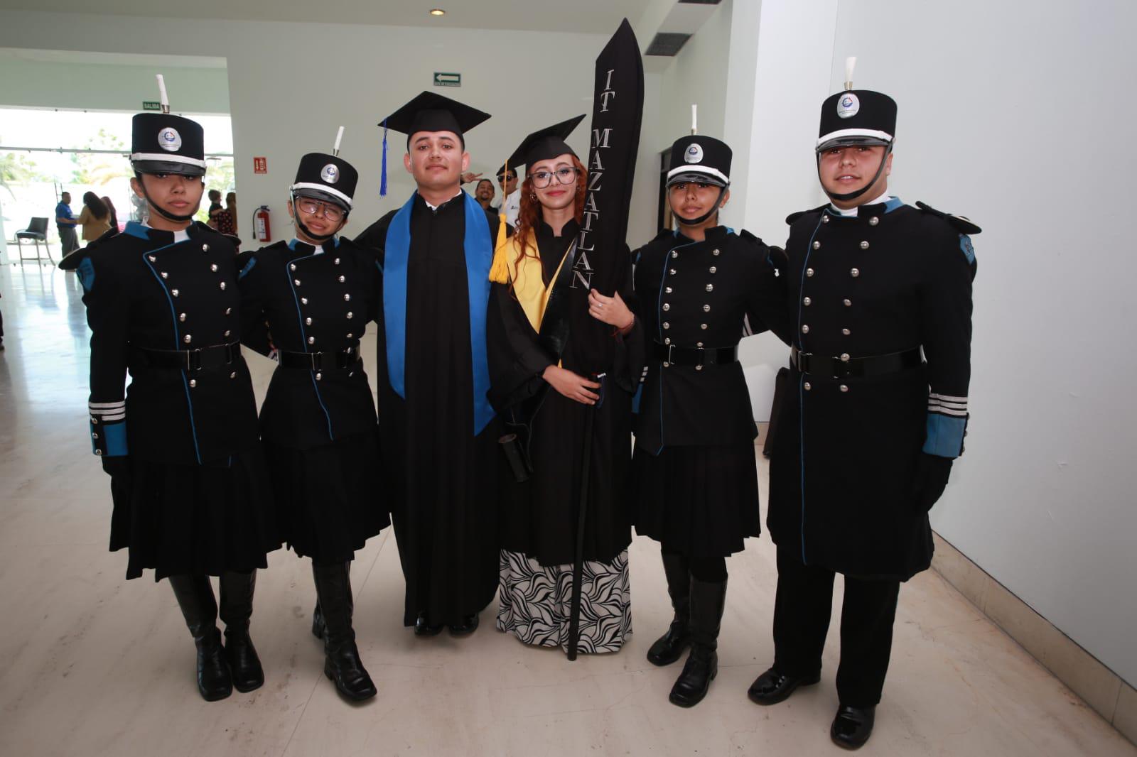 $!Eimi Casillas, Rosario Montoya, Armando Ortiz, Julieta López, Jatziry Casillas y Alberto Vázquez.