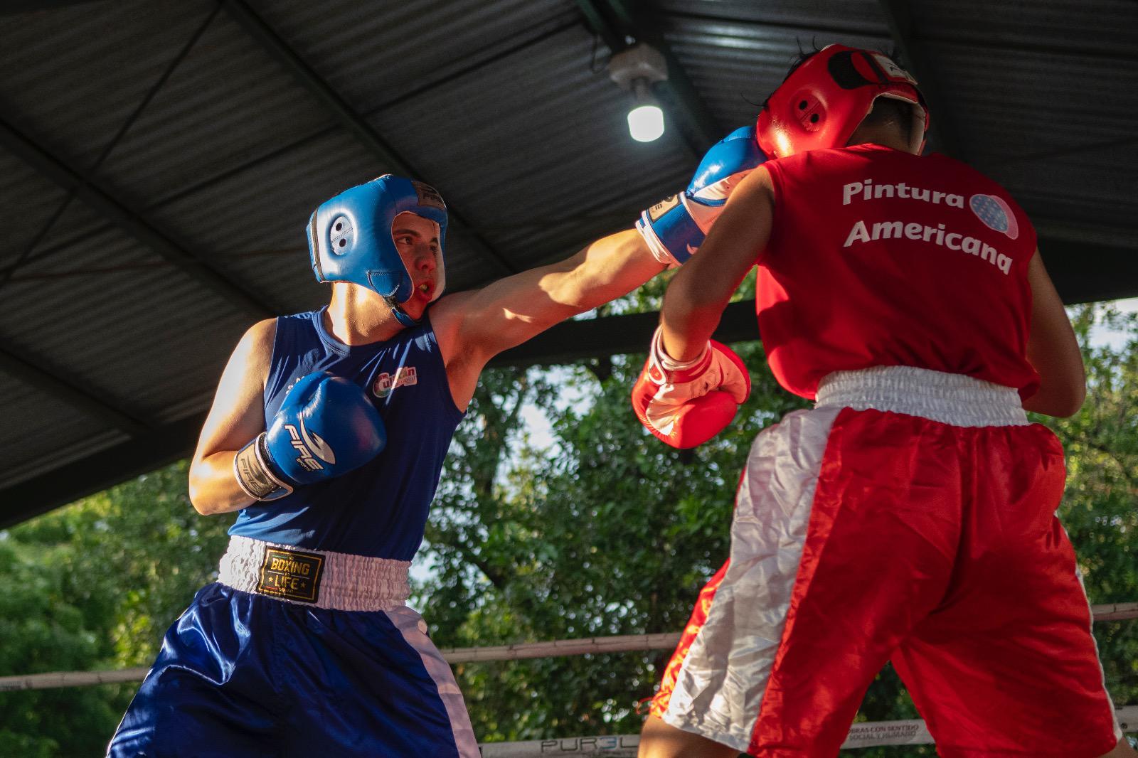 $!Festejan Culiacán con ‘ganchos al hígado’