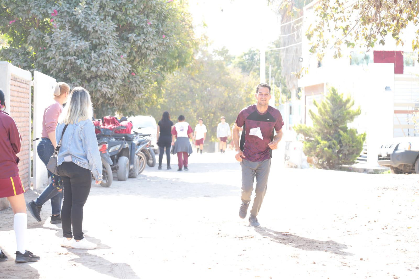 $!Celebran Primera Carrera Deportiva en la ETI 88 de la Isla de la Piedra