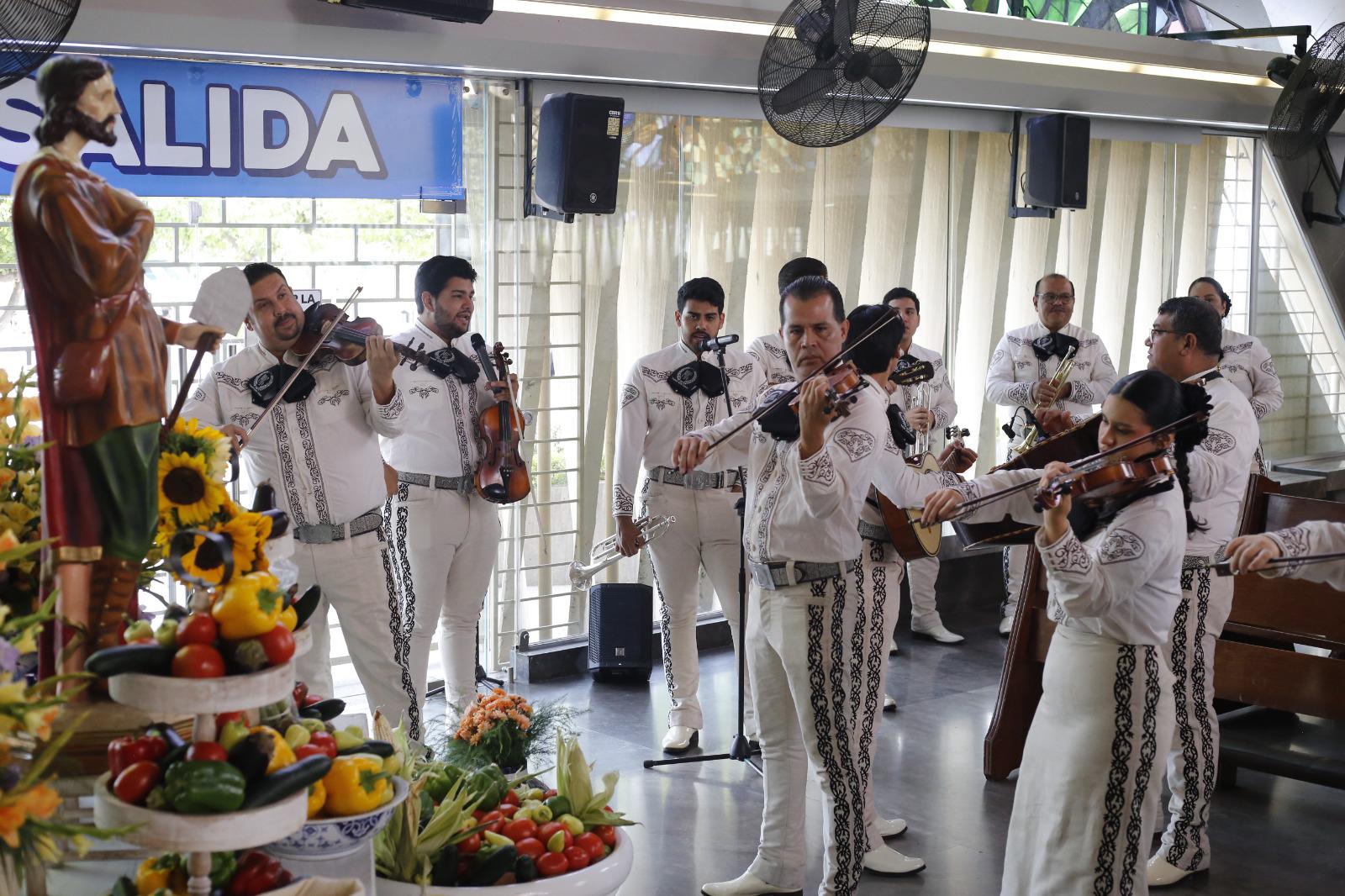 $!Con misa, agricultores de Culiacán conmemoran Día del Agricultor