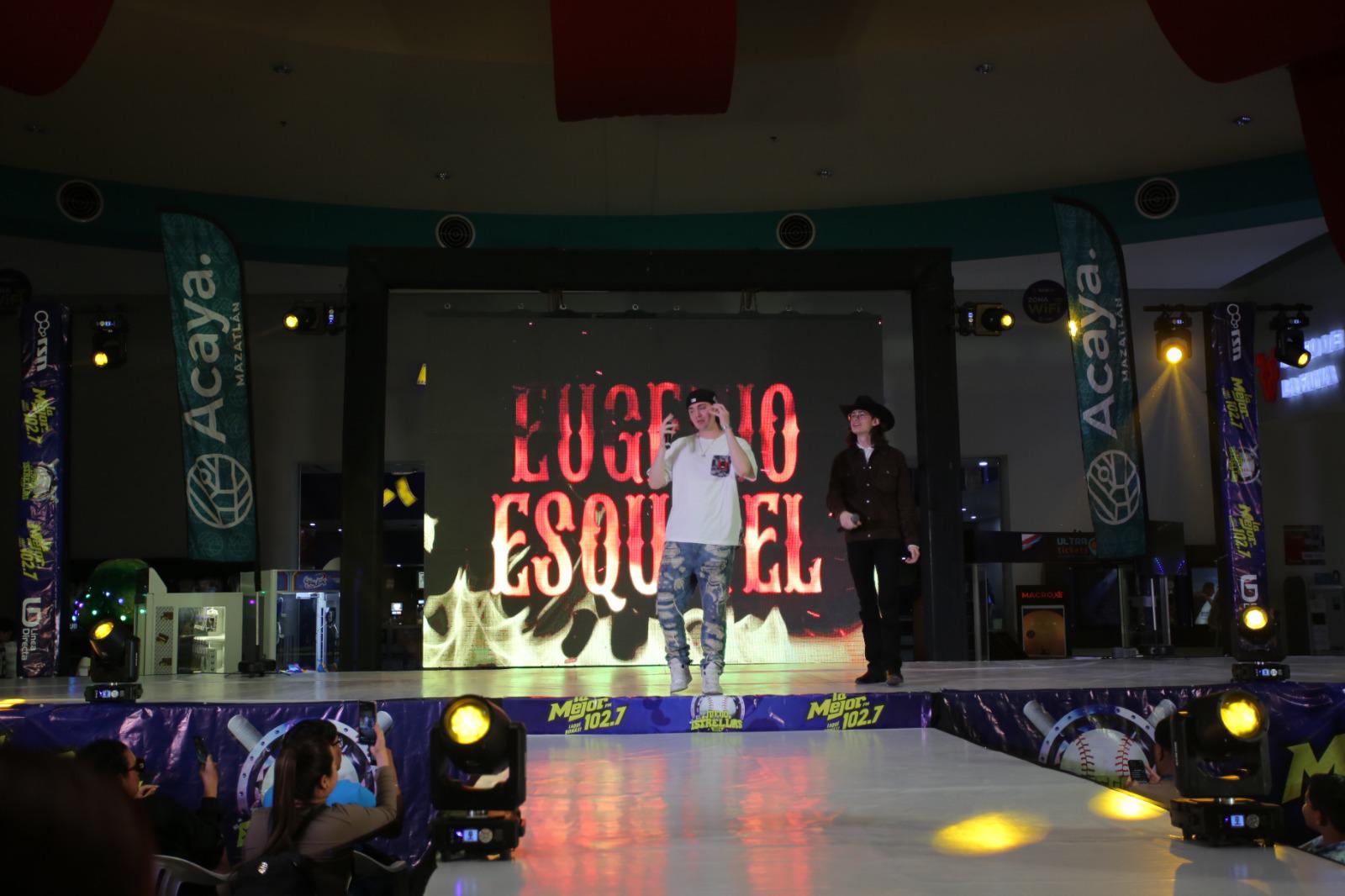 $!Cantan Los Esquivel para el público de Mazatlán