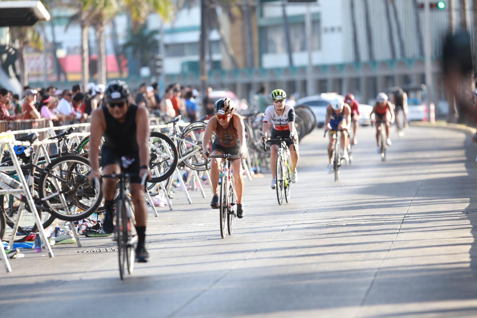$!Más de 200 triatletas participan en Triatlón Trimaz 2026