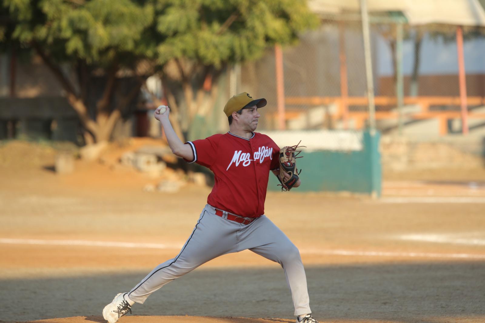 $!Lino’s dobla a Familia Kelly en Beisbol Meseros