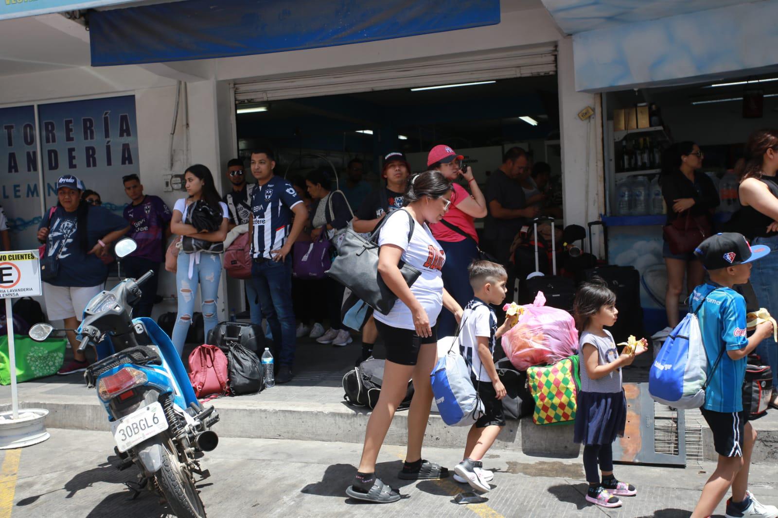 $!La Pandilla de Monterrey invade Mazatlán (FOTOS)