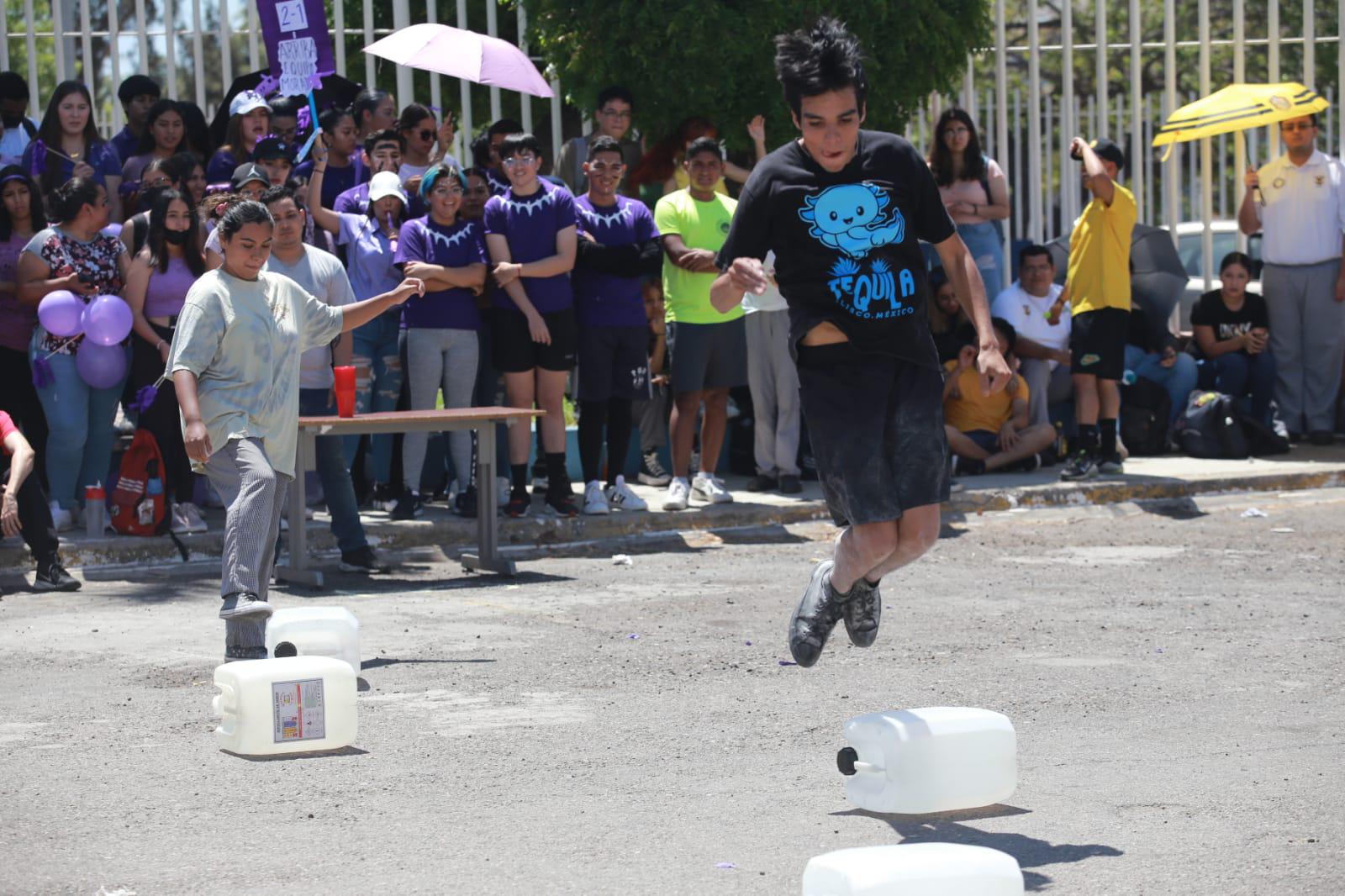 $!Celebran en grande el Día del Estudiante en escuelas de Mazatlán