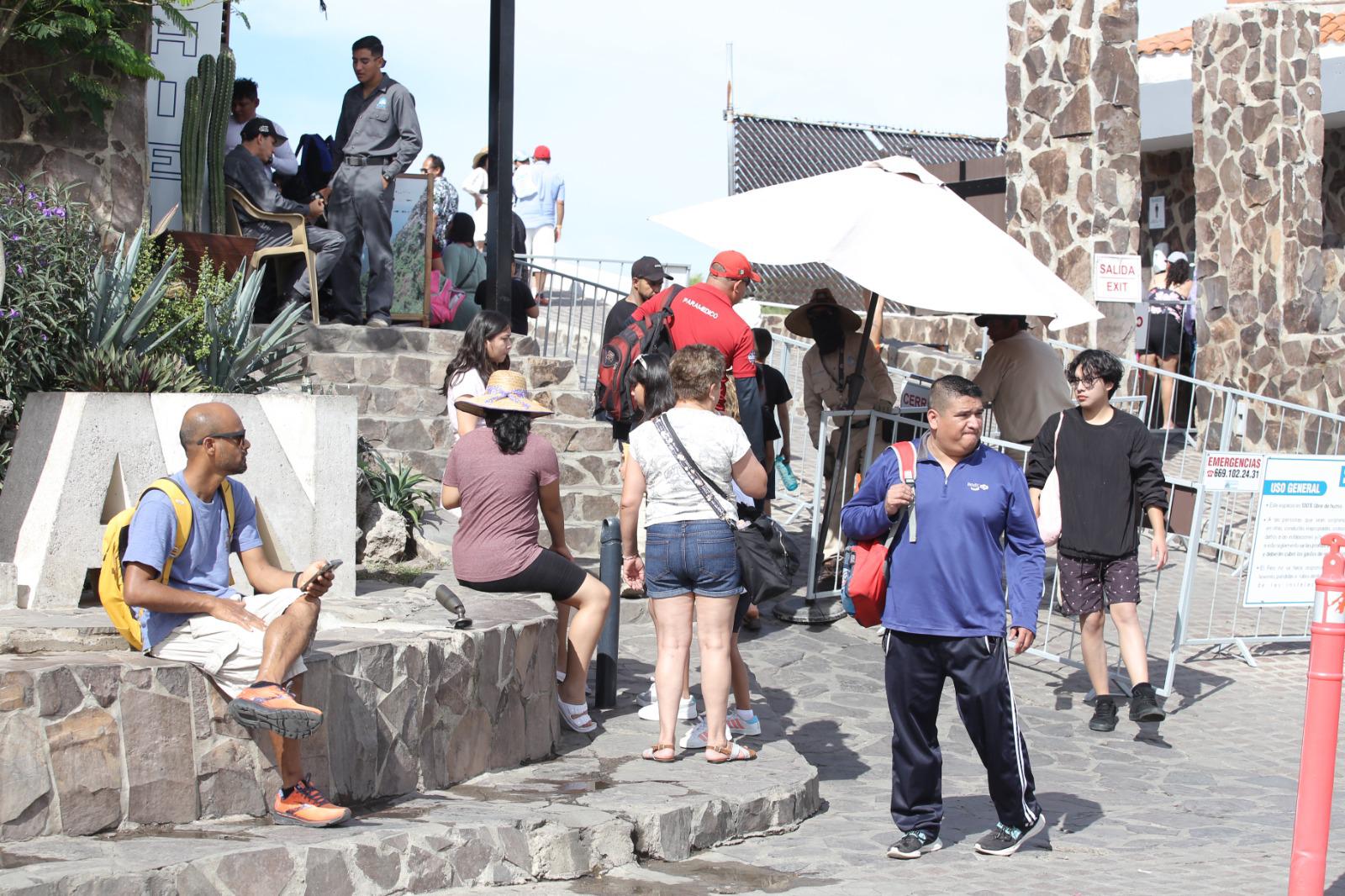 $!El Faro Mazatlán arranca el 2024 con gran afluencia de visitantes