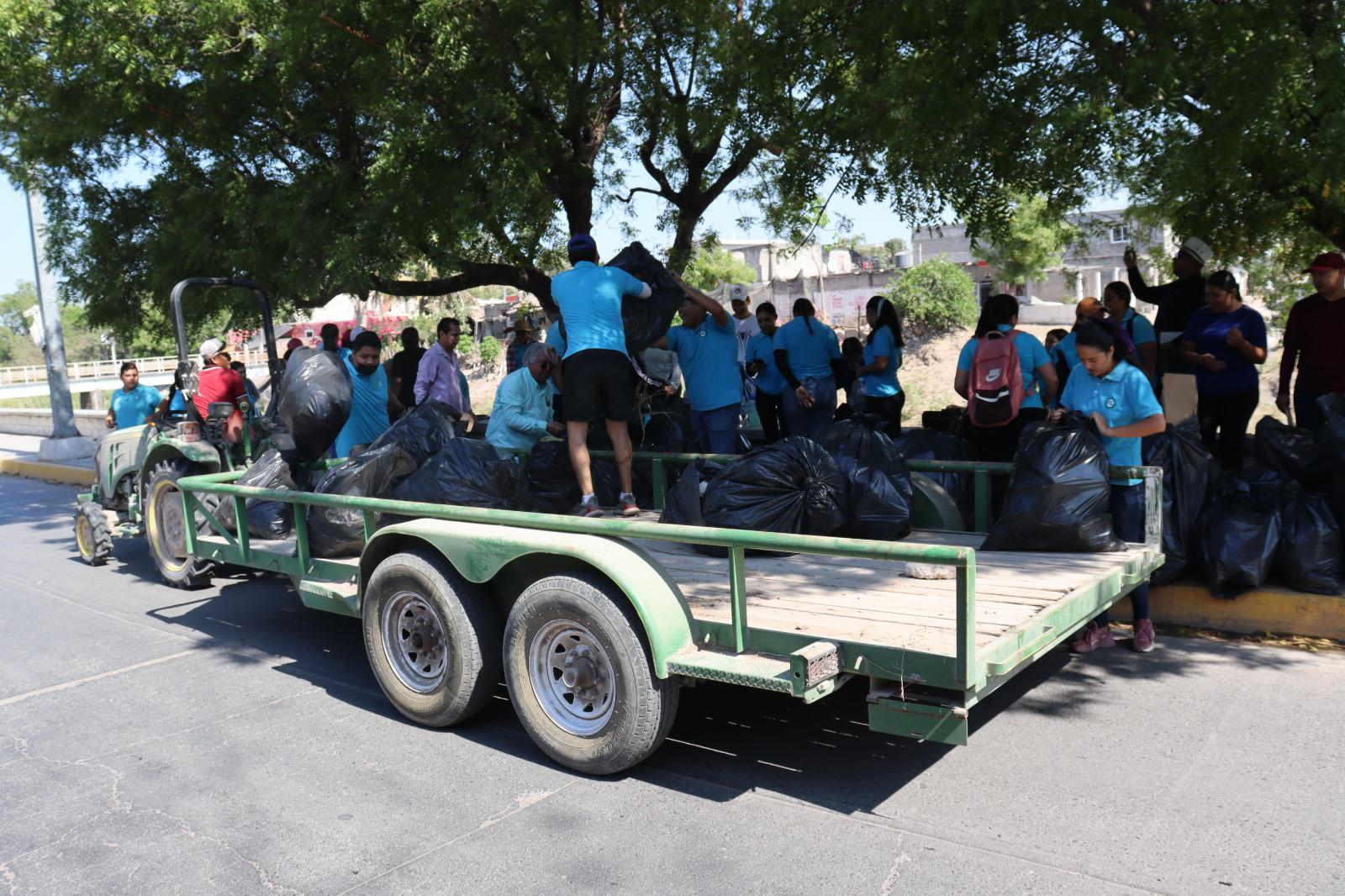 $!Con limpieza del arroyo Buñigas, participa de UTEsc en Jornada Nacional de Tequios por la Paz, que impulsa la Presidencia de la República.