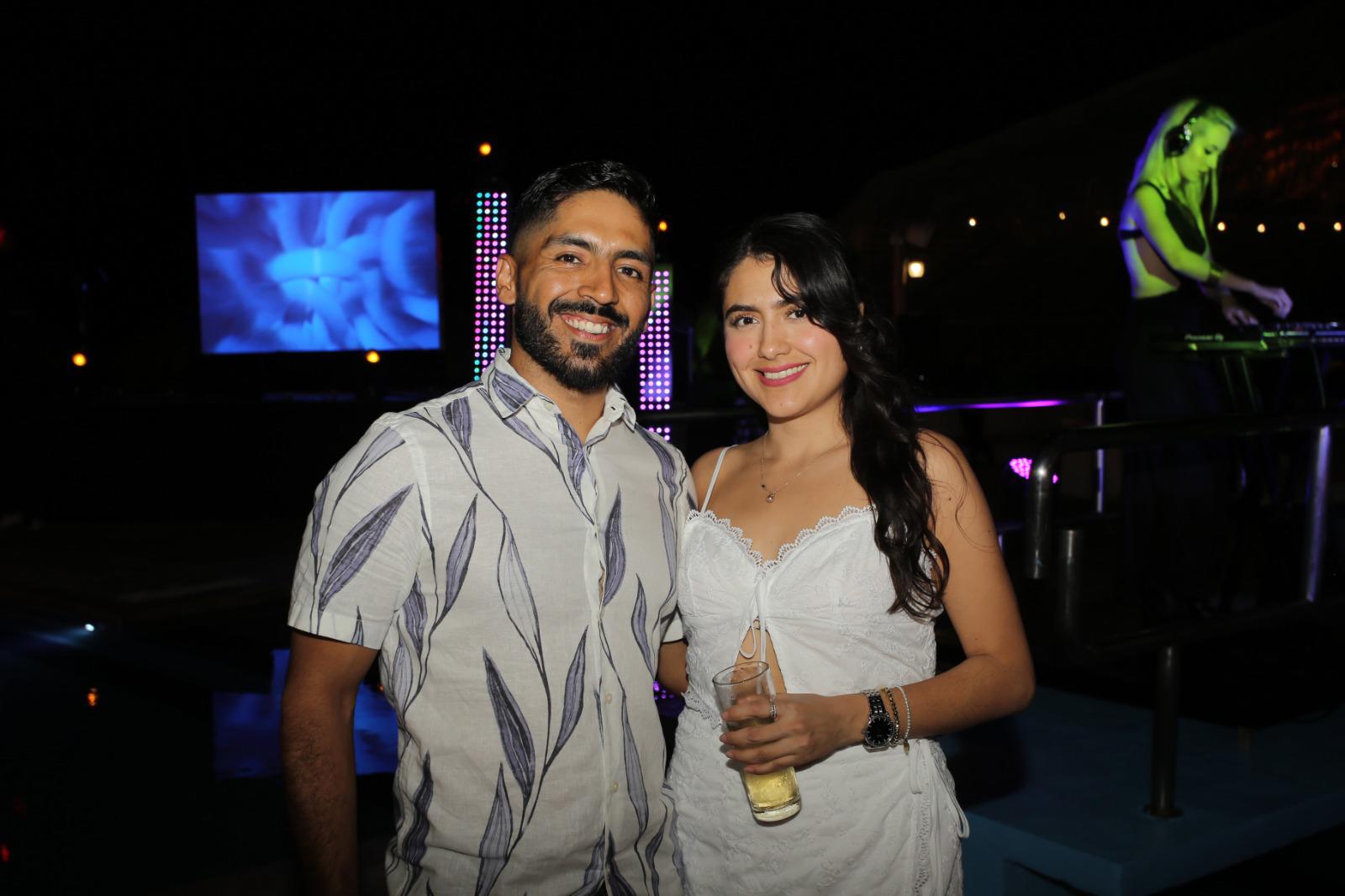 $!Julio Covarrubias y Paola Ortiz.