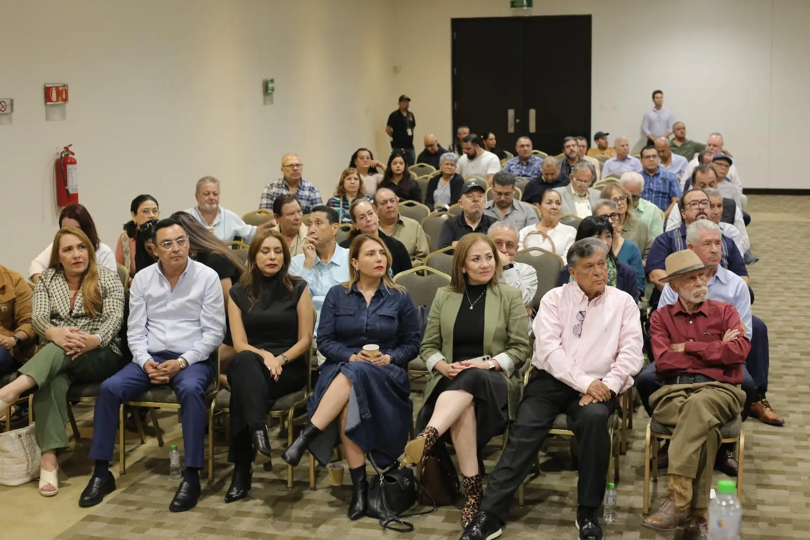 $!En conversatorio ciudadano, llaman especialistas a construir el Mazatlán del mañana